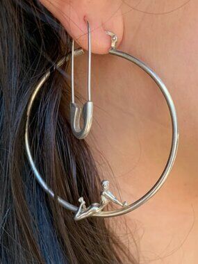 Pair of Verameat Sexy Sadie Hoops